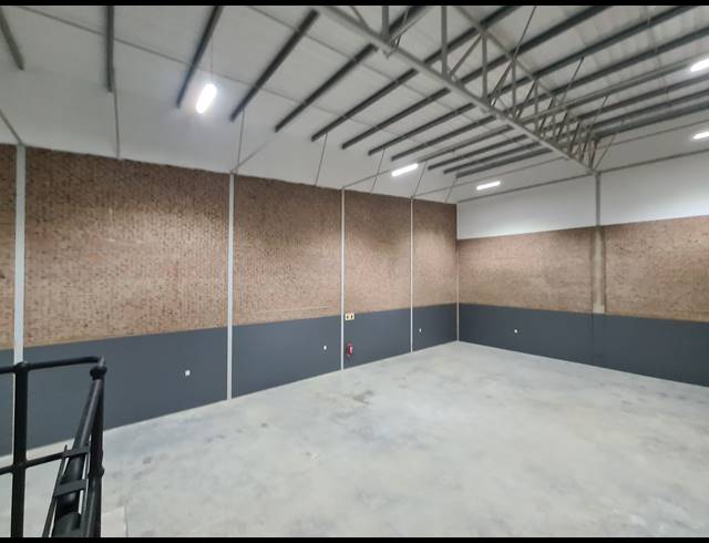 519.90M² WAREHOUSE TO LET IN SAMRAND BUSINESS PARK